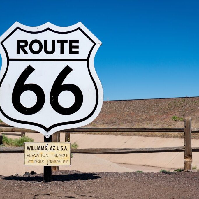 Iconic,Route,66,Sign,In,Williams,,Arizona,Under,A,Clear Iconic,Route,66,Sign,In,Williams,,Arizona,Under,A,Clear