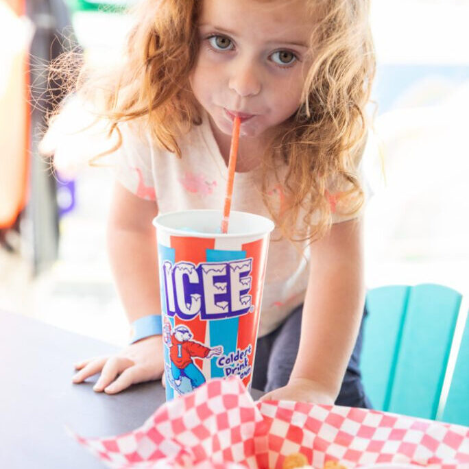 myrtle-beach-sc-young-girl-eating
