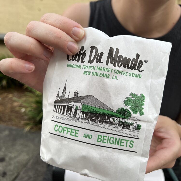New,Orleans,,La,-,June,25,,2023:,The,Cafe,Du