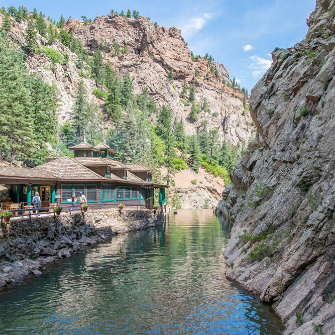 colorado-springs-co-the-broadmoor-seven-falls